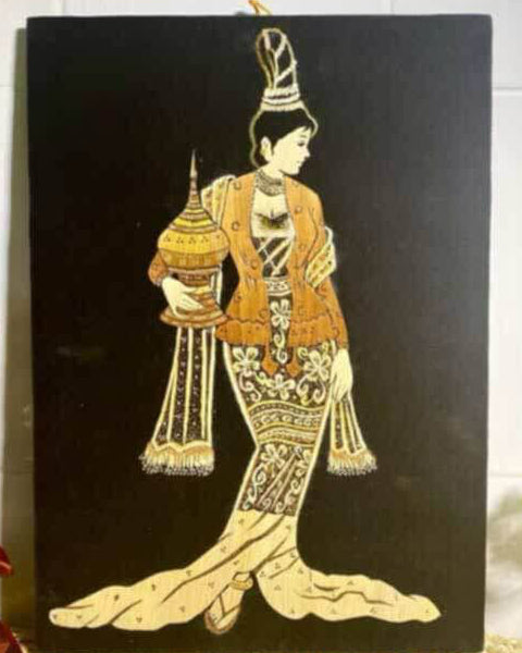 မြန်မာ့ရိုးရာကောက်ရိုးပန်းချီ (မင်းသမီး) 11” x 15”