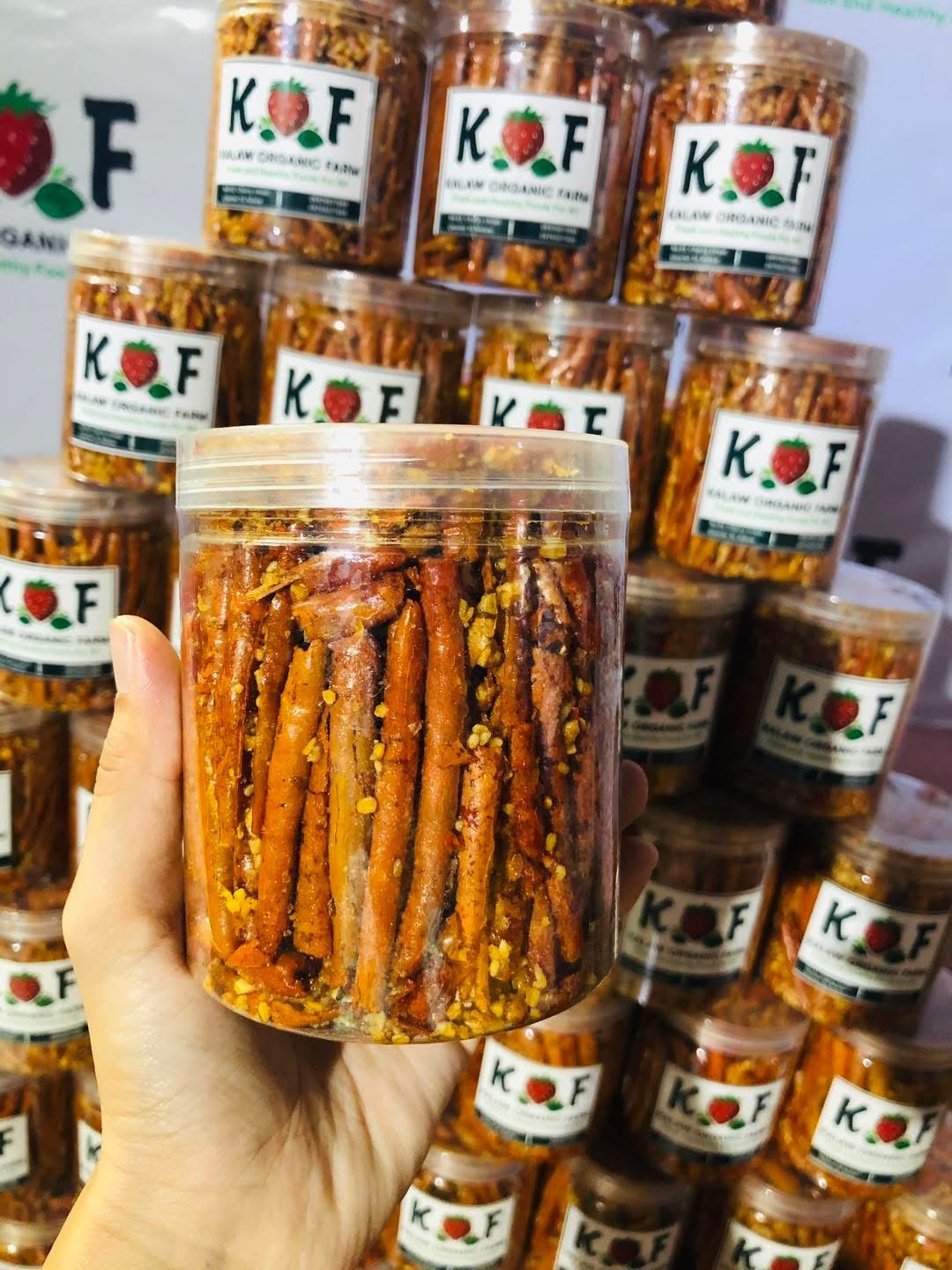 KOF ငရုတ်သီးမြေပဲအစာသွပ်ကြော် 180g