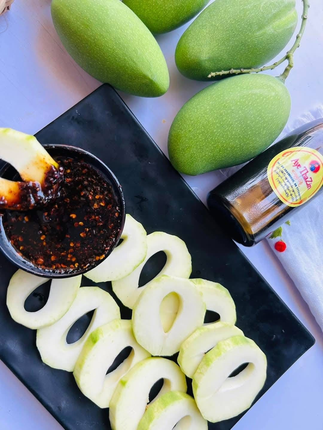 Aye Thazin မယ်မင်းကြီးမ Sauce