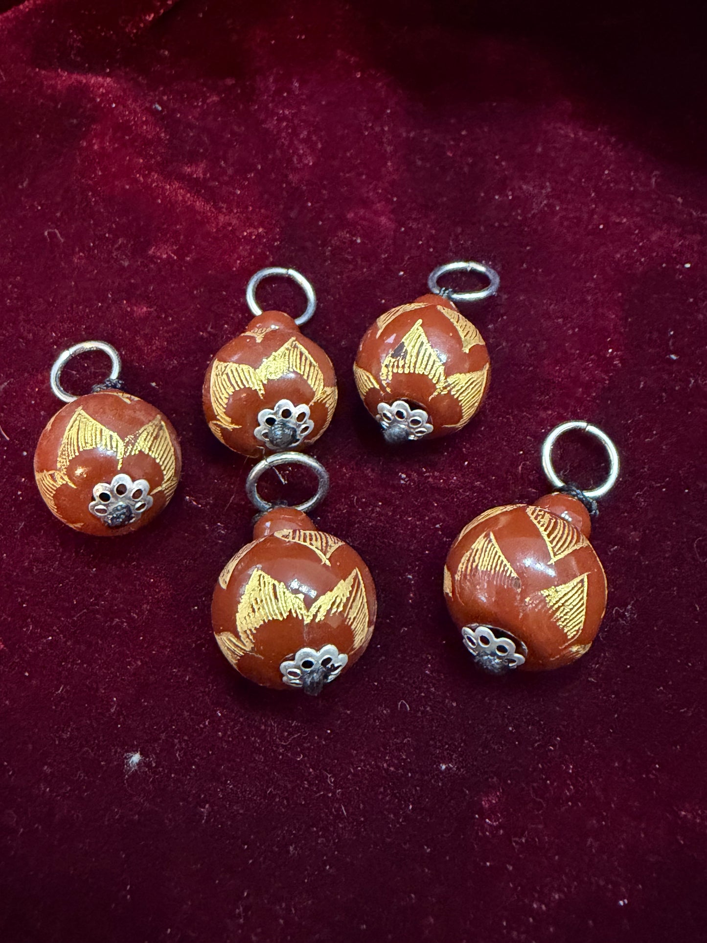 ယွန်း ကြယ်သီး (08)