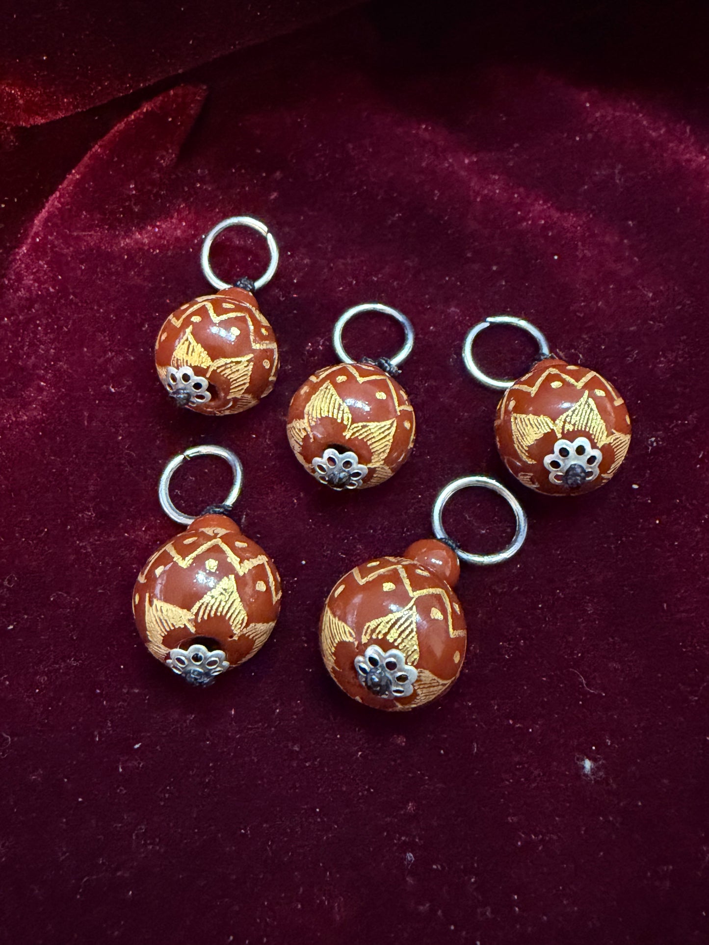 ယွန်း ကြယ်သီး (09)