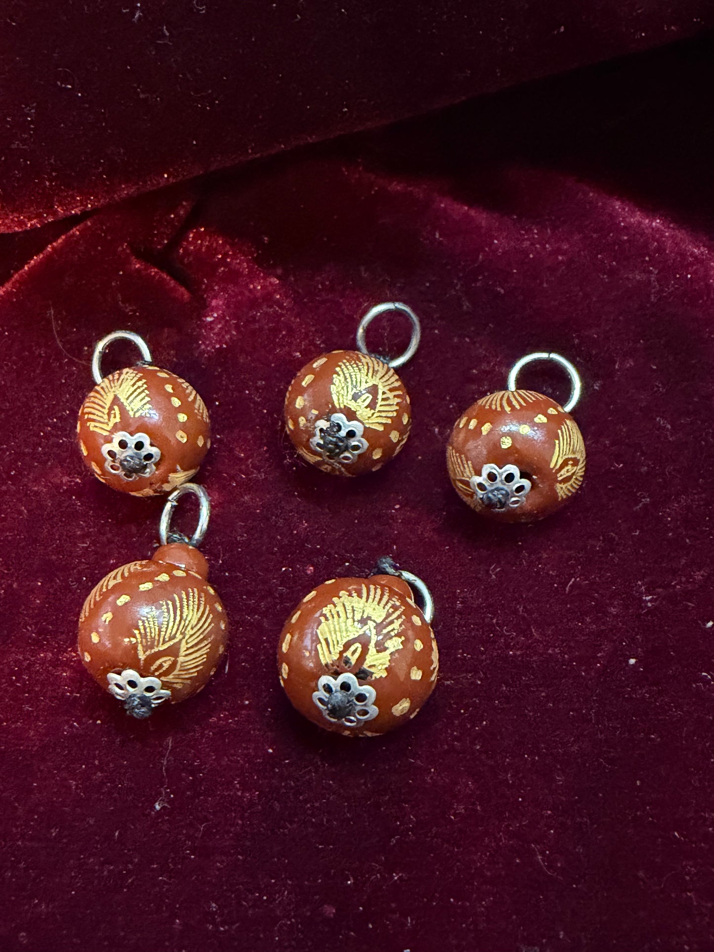 ယွန်း ကြယ်သီး (10)