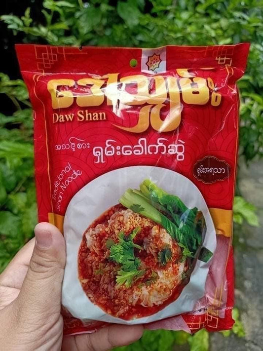 ဒေါ်သျှမ်း ရှမ်းခေါက်ဆွဲ-125g